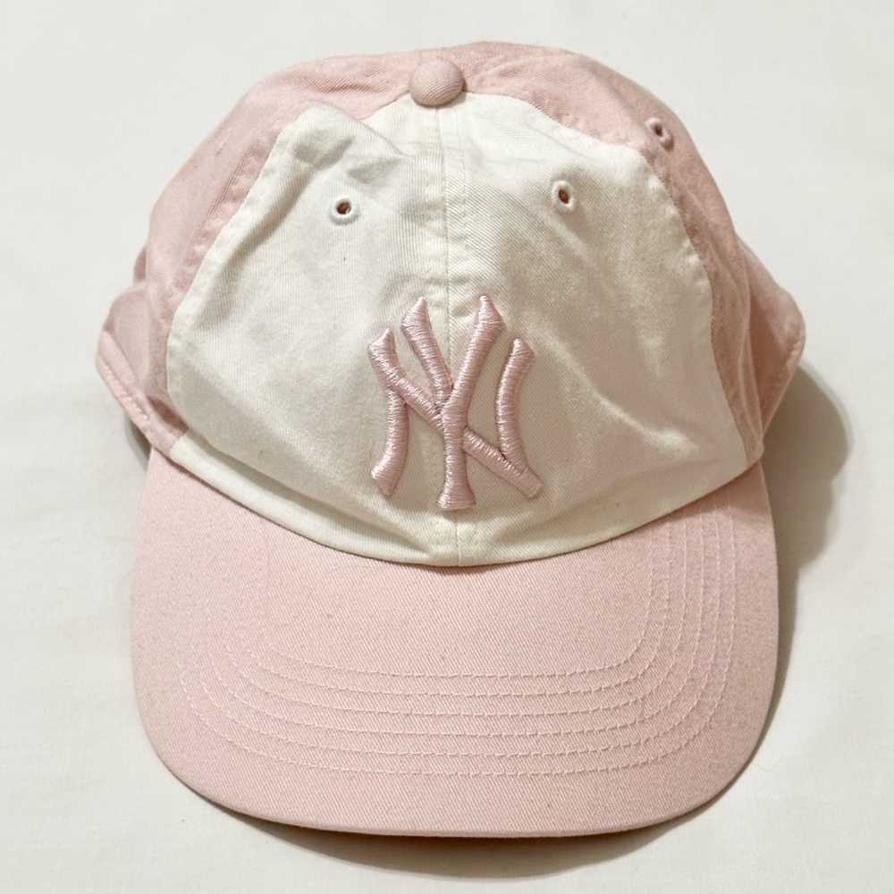 New York Yankees Fitted Baseball Cap, Pink and White, Authentic MLB Merch - S